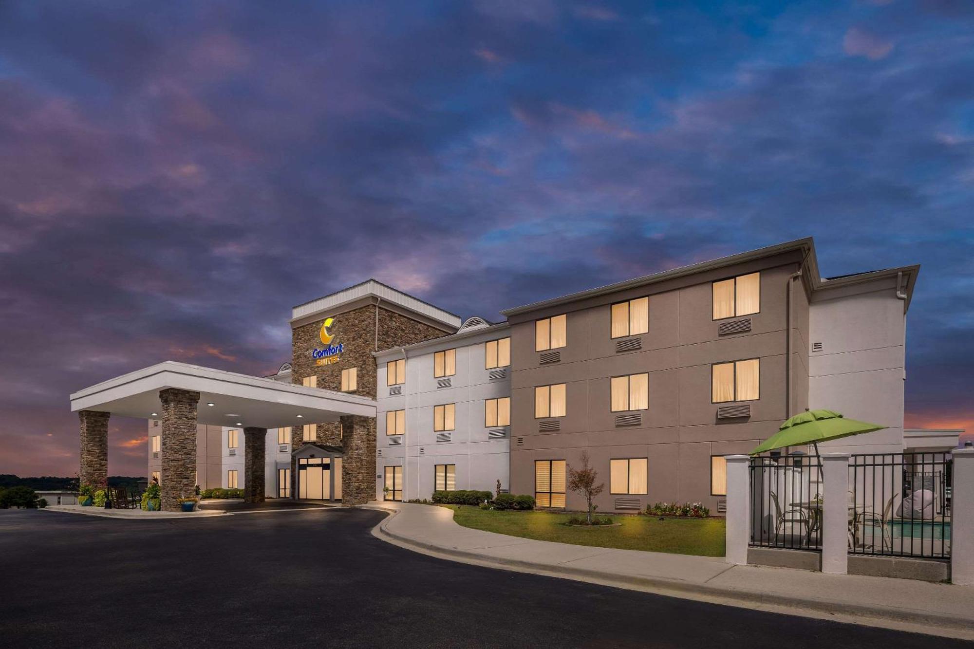 Comfort Suites Cullman I-65 Exit 310 Екстериор снимка