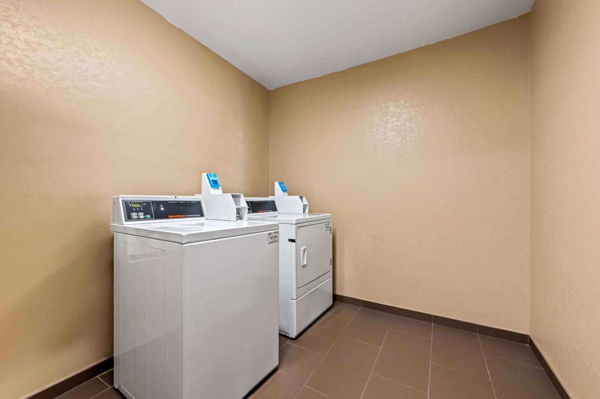 Comfort Suites Cullman I-65 Exit 310 Екстериор снимка