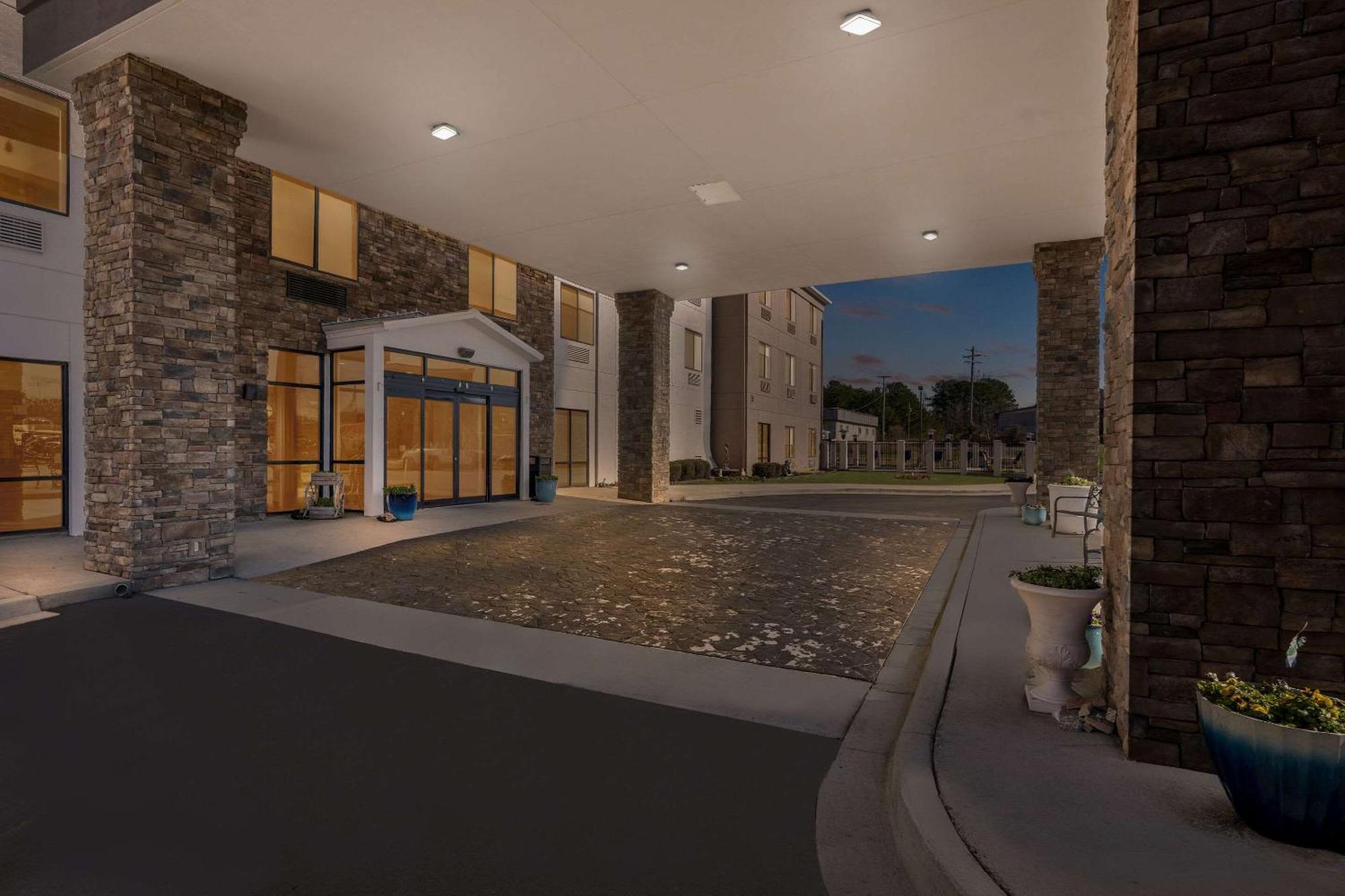 Comfort Suites Cullman I-65 Exit 310 Екстериор снимка